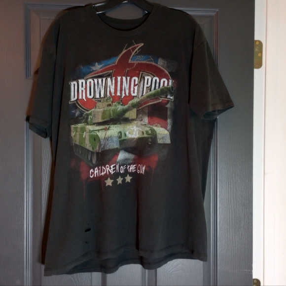 Other - Drowning Pool Grunge Top Liver Die Tour Concert Tee Shirt  Throwback Distressed